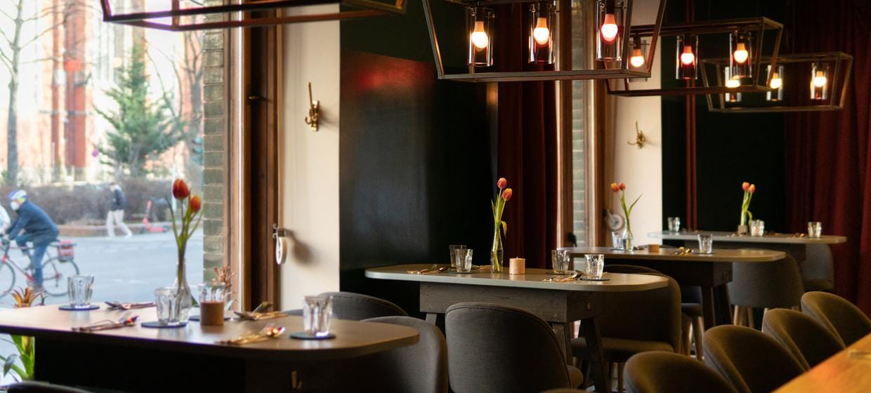 Genießen Sie den Feierabend in der Vivont Berlin Eventlocation: Wo Drinks zum Erlebnis werden!